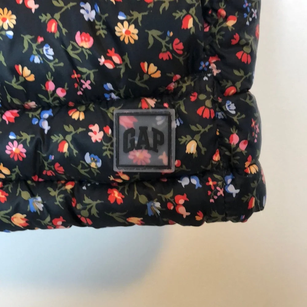 GAP l Black & Floral Down Alternative Puffer Vest